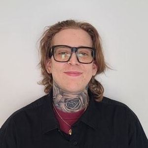 Adam Jardine Directeur des pièces
