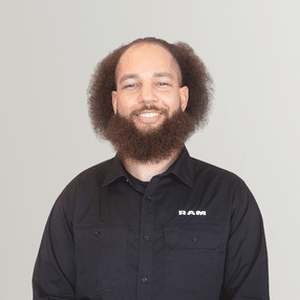 Isaiah Jno-Finn Conseiller de service