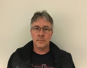 Mark Stuart Conseiller en pièces